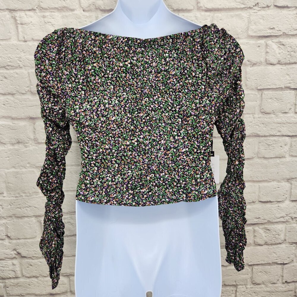 ASTR the Label Long Ruched Sleeve Livie Top in black green Ditsy Size Large NEW - Picture 8 of 16